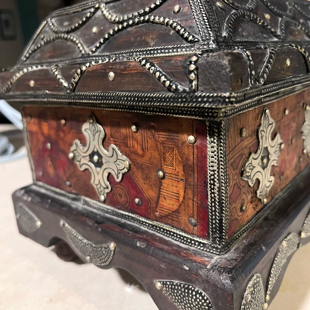Ornate Moroccan Wooden and Leather Jewelry Box with Silver and Stone Accents - Picture 16 of 16